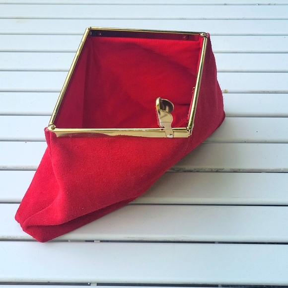 Handbags - Vintage red suede purse